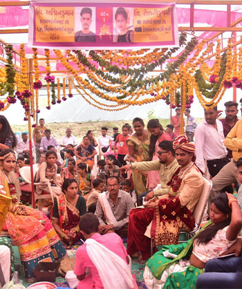 We rise by lifting others.