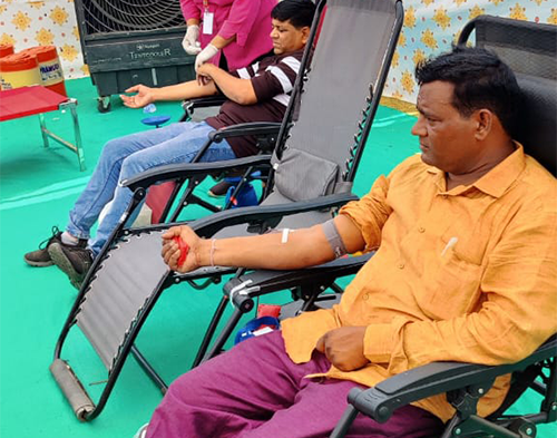 We rise by lifting others.