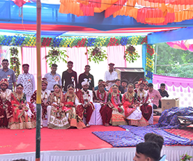 We rise by lifting others.