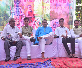 We rise by lifting others.