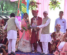 We rise by lifting others.